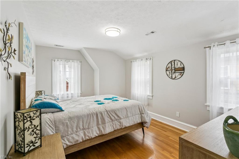 Photo 23 of 48 residential for sale in Newport News virginia