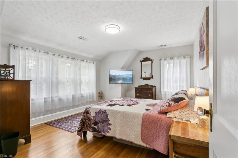 Photo 25 of 48 residential for sale in Newport News virginia