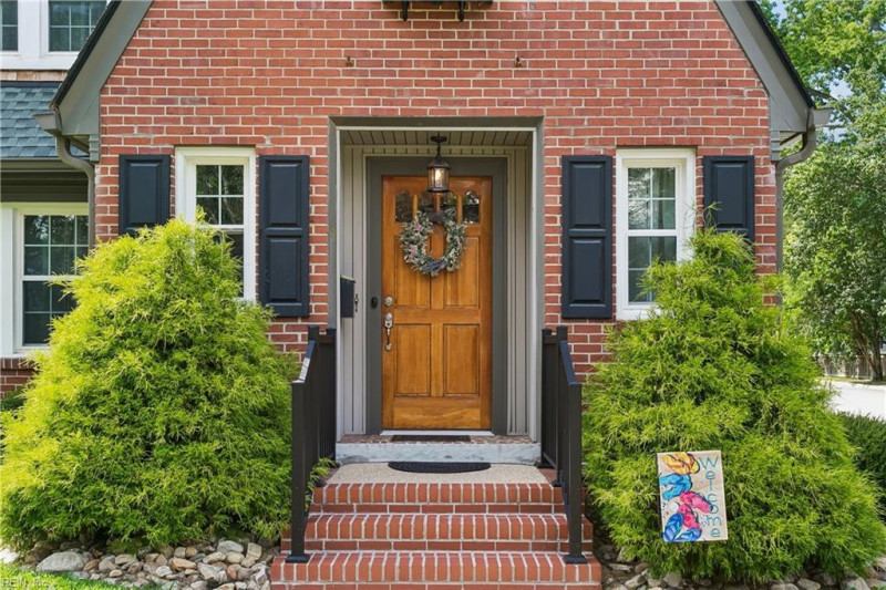 Photo 3 of 48 residential for sale in Newport News virginia