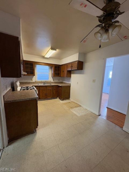 Photo 19 of 31 residential for sale in Norfolk virginia Photo 19 of 31 residential for sale in Norfolk virginia