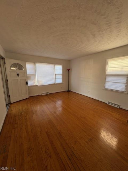 Photo 6 of 31 residential for sale in Norfolk virginia Photo 6 of 31 residential for sale in Norfolk virginia
