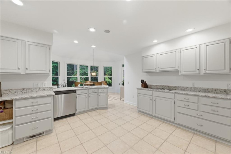 Photo 8 of 41 residential for sale in Williamsburg virginia Photo 8 of 41 residential for sale in Williamsburg virginia