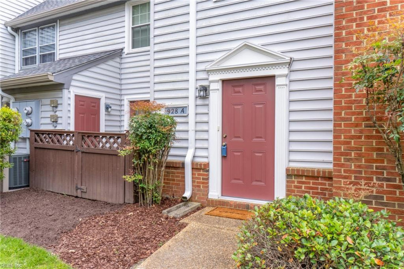 Photo 4 of 23 residential for sale in Chesapeake virginia Photo 4 of 23 residential for sale in Chesapeake virginia