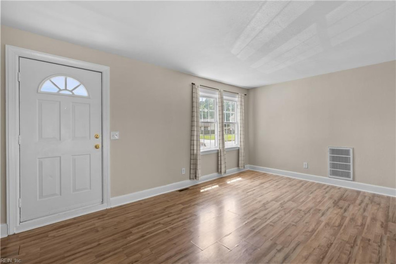 Photo 13 of 42 residential for sale in Norfolk virginia Photo 13 of 42 residential for sale in Norfolk virginia