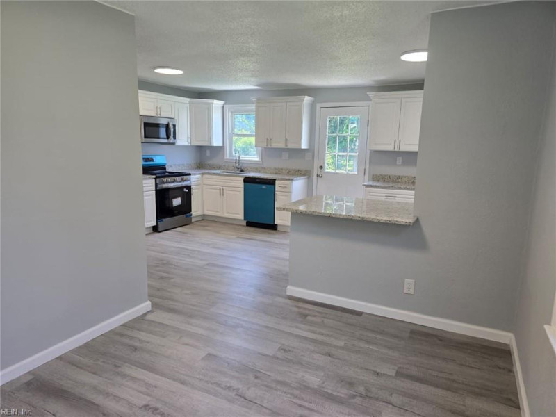 Photo 12 of 39 residential for sale in Portsmouth virginia