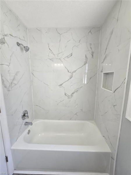 Photo 16 of 39 residential for sale in Portsmouth virginia