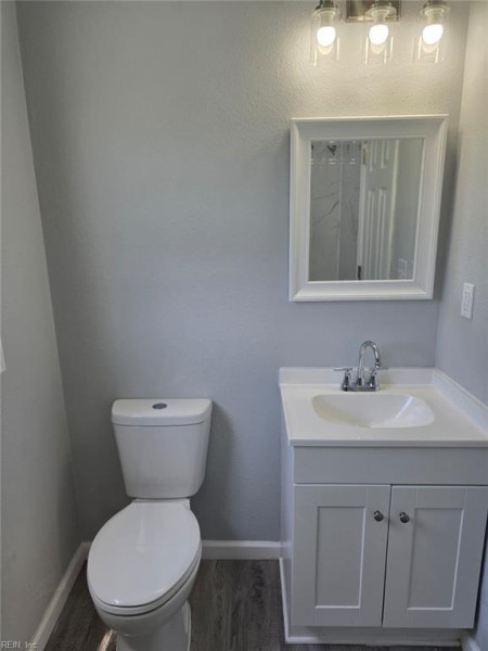 Photo 17 of 39 residential for sale in Portsmouth virginia