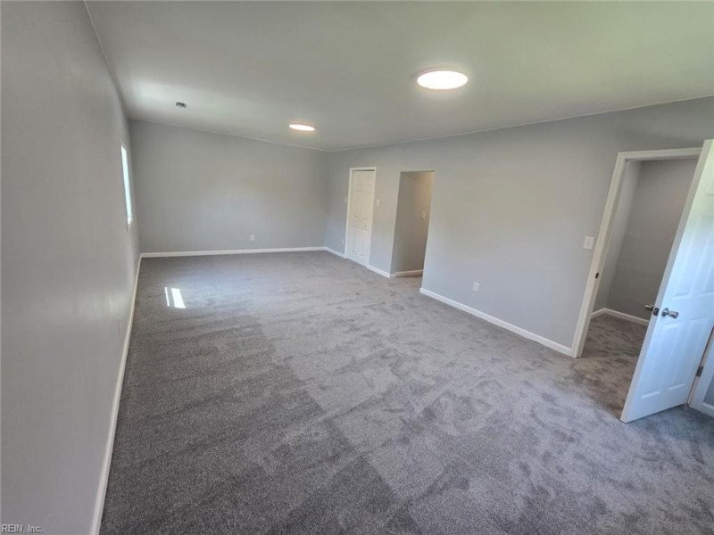 Photo 22 of 39 residential for sale in Portsmouth virginia