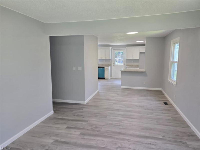 Photo 29 of 39 residential for sale in Portsmouth virginia
