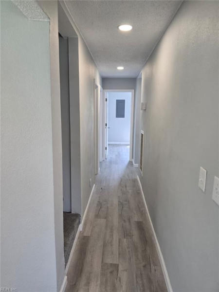 Photo 31 of 39 residential for sale in Portsmouth virginia