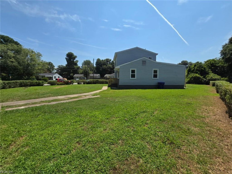 Photo 33 of 39 residential for sale in Portsmouth virginia