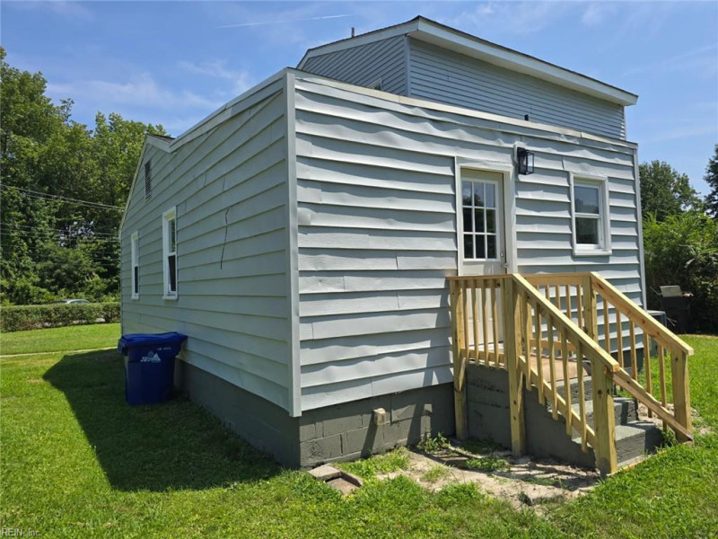 Photo 36 of 39 residential for sale in Portsmouth virginia