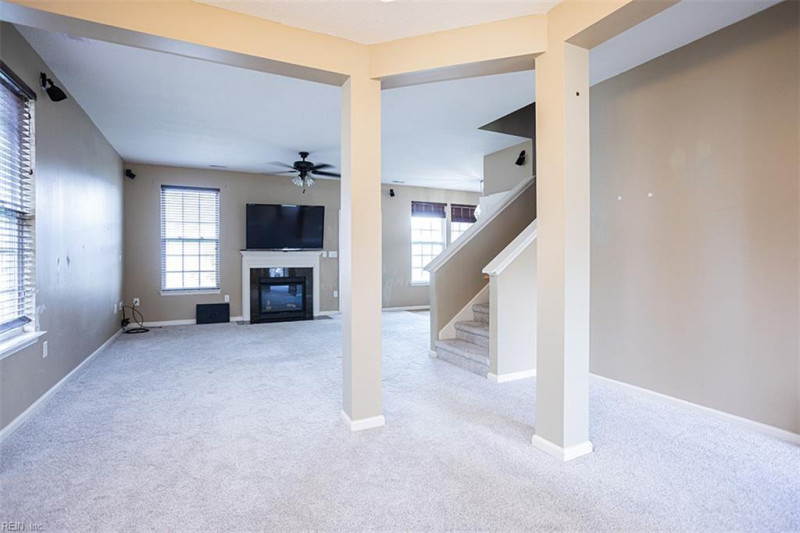 Photo 12 of 31 residential for sale in Chesapeake virginia