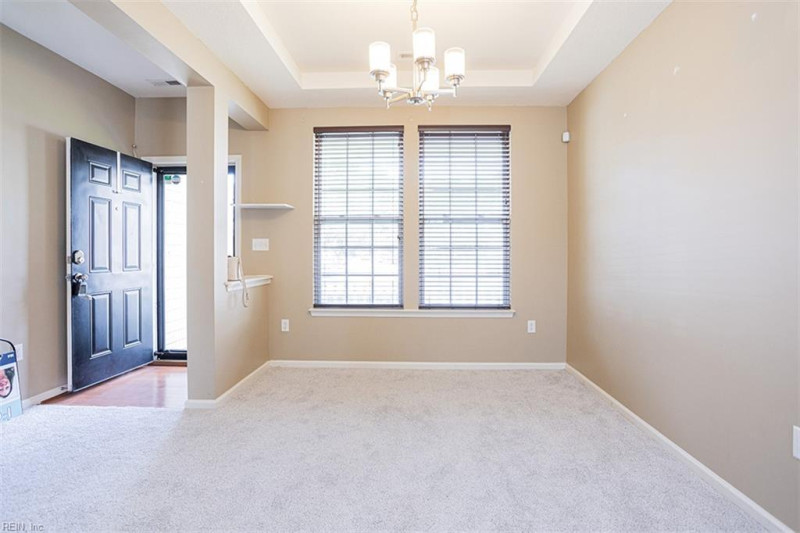 Photo 13 of 31 residential for sale in Chesapeake virginia