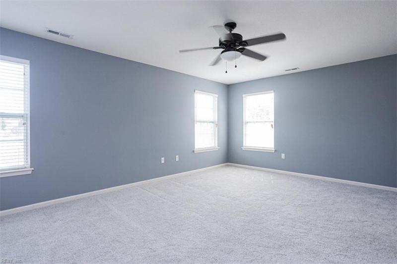 Photo 15 of 31 residential for sale in Chesapeake virginia