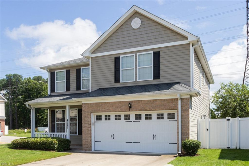 Photo 2 of 31 residential for sale in Chesapeake virginia