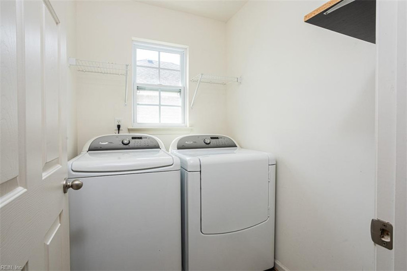 Photo 21 of 31 residential for sale in Chesapeake virginia