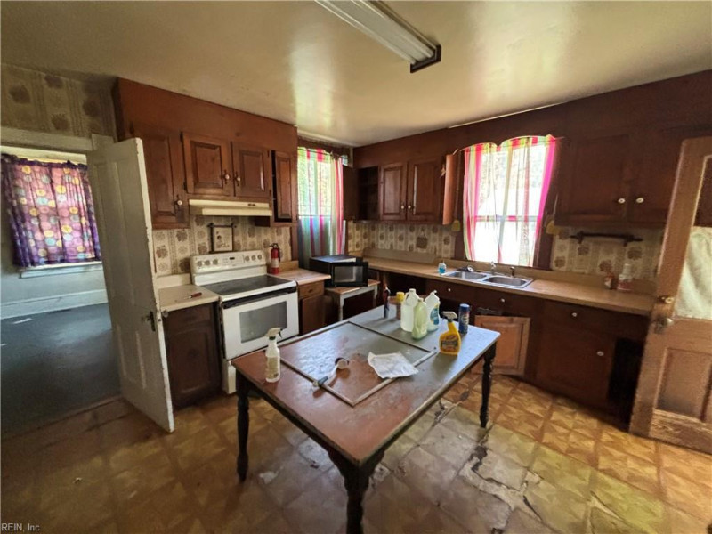 Photo 3 of 20 residential for sale in Portsmouth virginia Photo 3 of 20 residential for sale in Portsmouth virginia