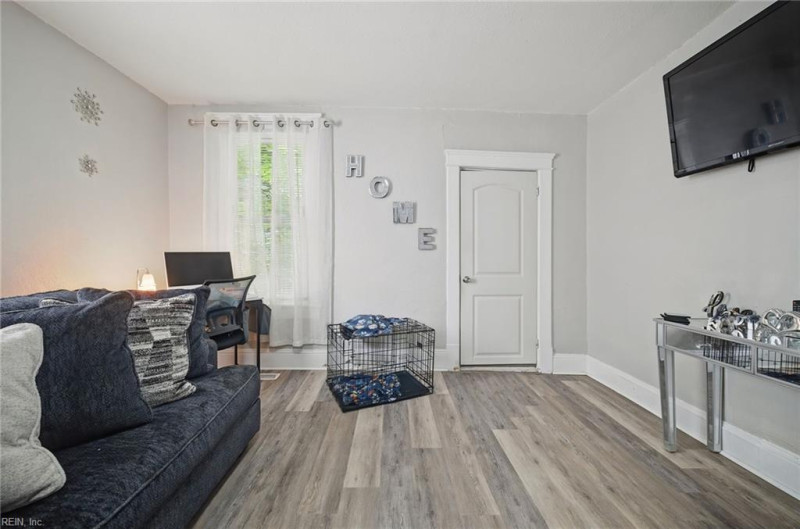 Photo 10 of 26 residential for sale in Norfolk virginia
