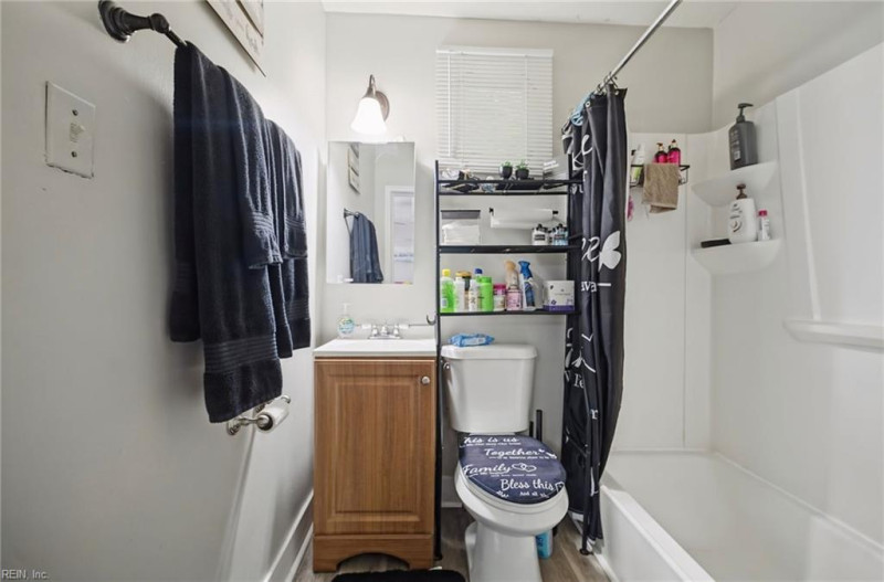 Photo 12 of 26 residential for sale in Norfolk virginia