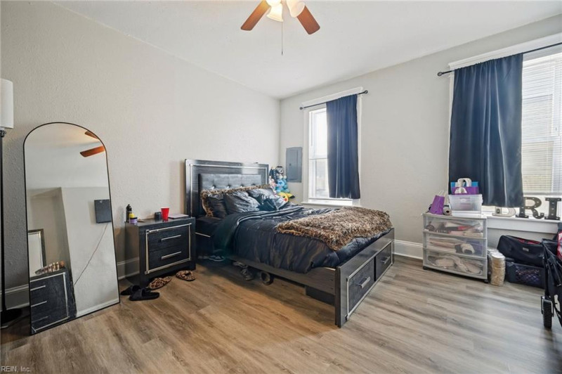 Photo 13 of 26 residential for sale in Norfolk virginia