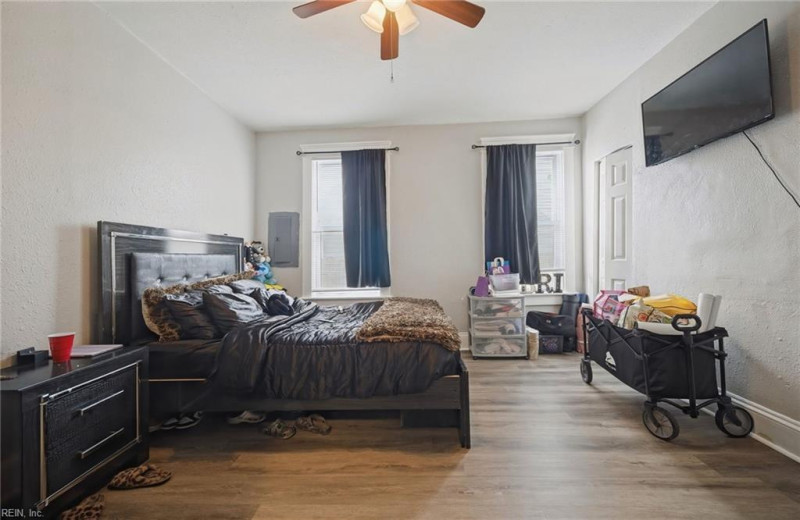 Photo 14 of 26 residential for sale in Norfolk virginia