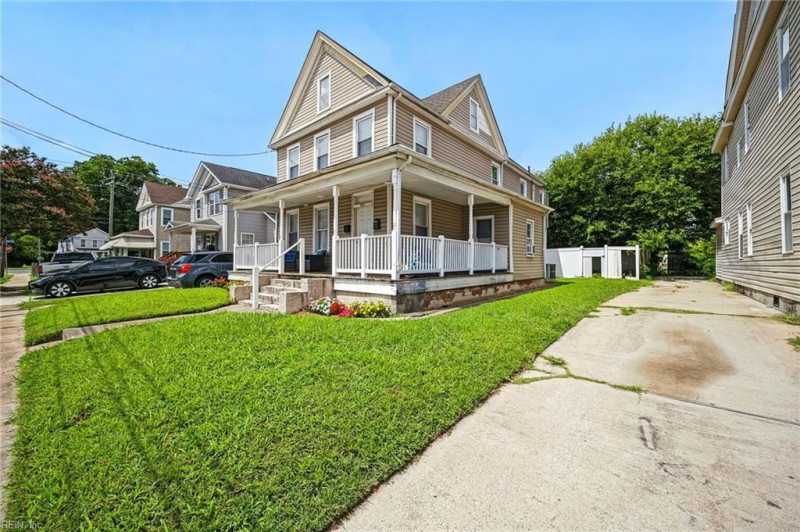 Photo 3 of 26 residential for sale in Norfolk virginia