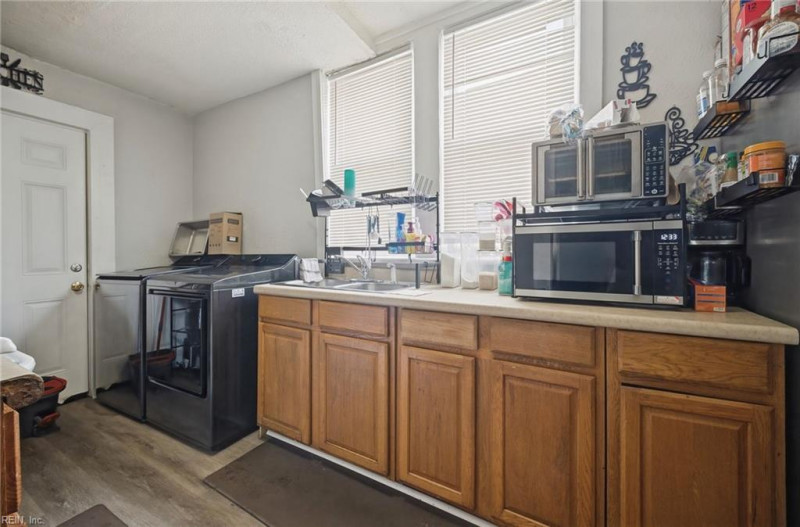 Photo 5 of 26 residential for sale in Norfolk virginia
