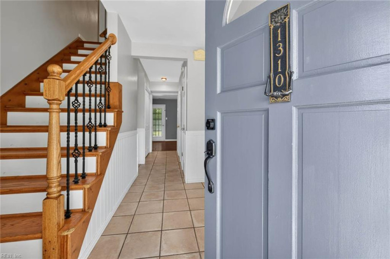 Photo 11 of 38 residential for sale in Virginia Beach virginia