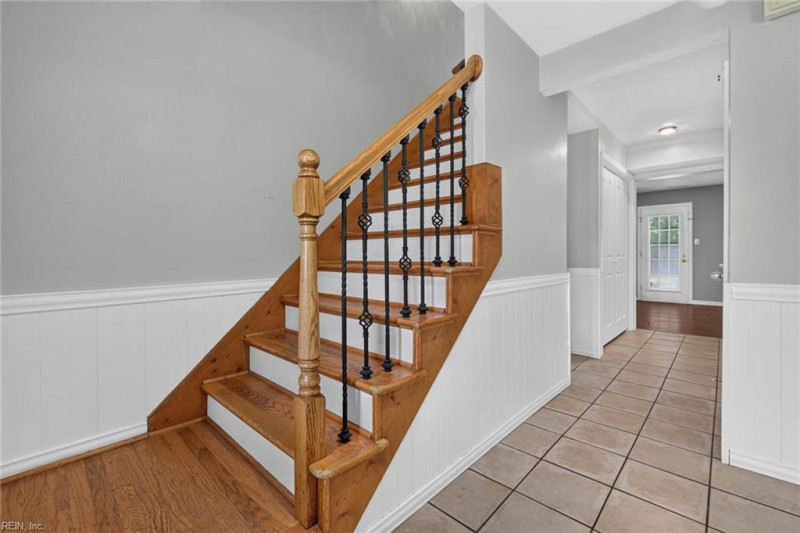 Photo 12 of 38 residential for sale in Virginia Beach virginia