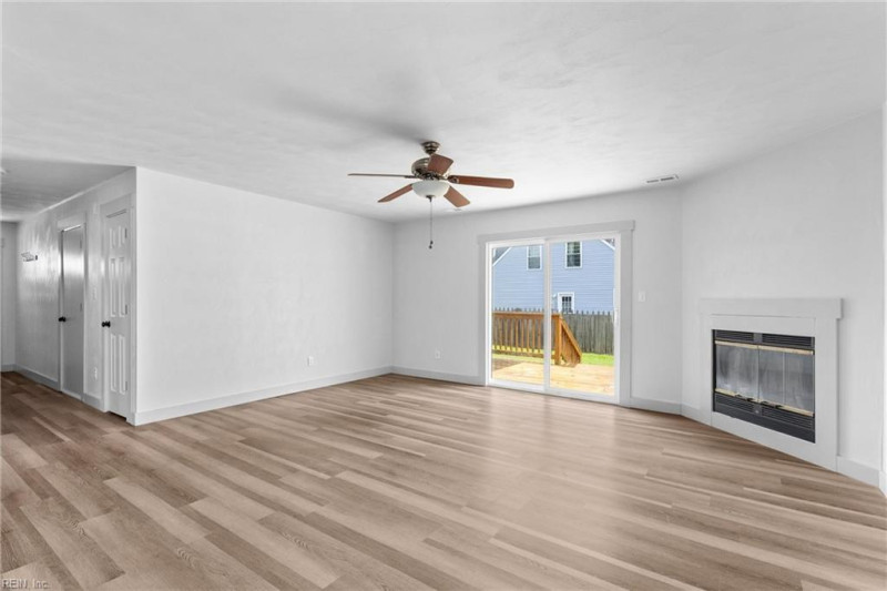 Photo 17 of 22 residential for sale in Chesapeake virginia