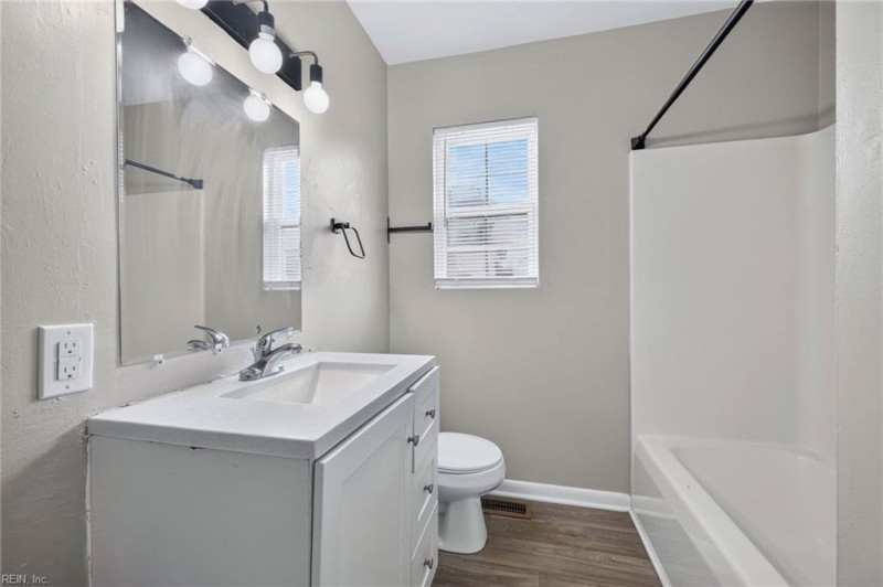 Photo 14 of 25 residential for sale in Hampton virginia