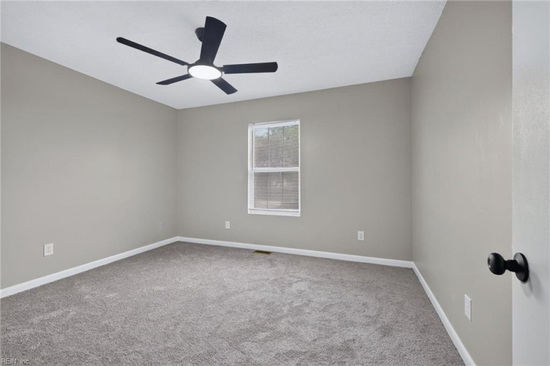 Photo 17 of 25 residential for sale in Hampton virginia