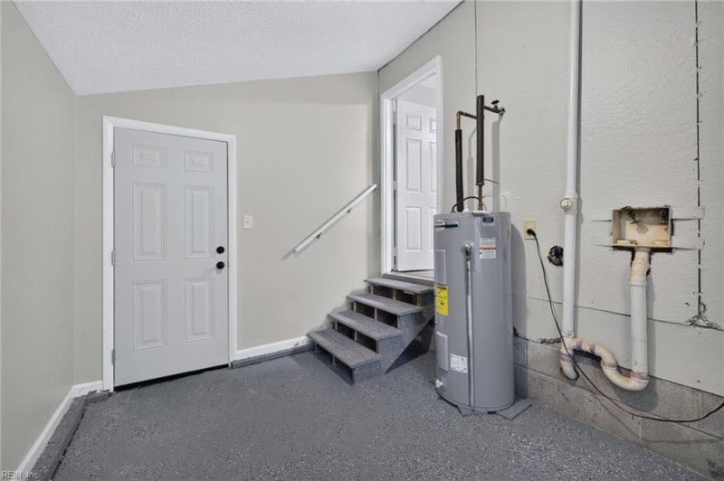 Photo 20 of 25 residential for sale in Hampton virginia