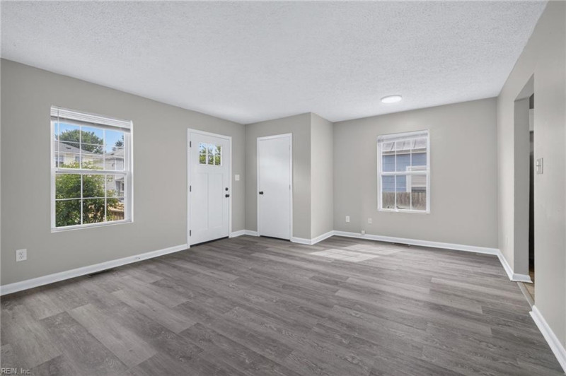Photo 6 of 25 residential for sale in Hampton virginia