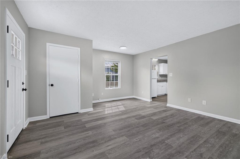 Photo 7 of 25 residential for sale in Hampton virginia