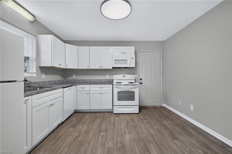 Photo 8 of 25 residential for sale in Hampton virginia