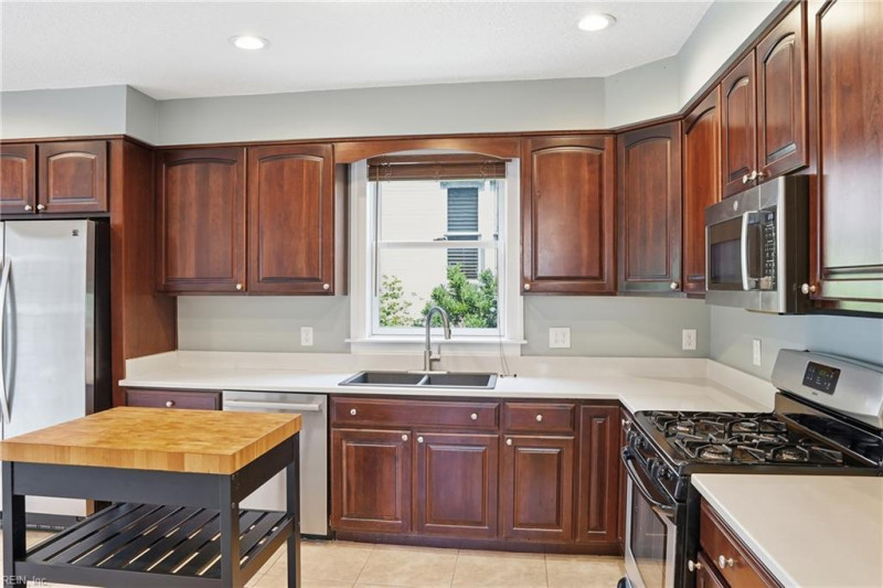 Photo 10 of 28 residential for sale in Norfolk virginia