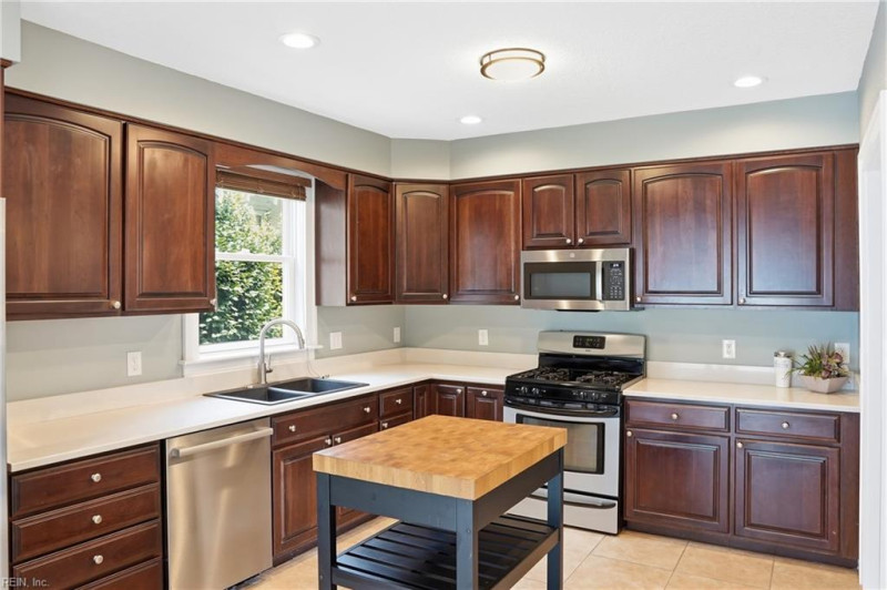 Photo 12 of 28 residential for sale in Norfolk virginia