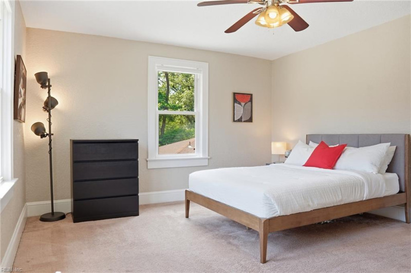Photo 17 of 28 residential for sale in Norfolk virginia