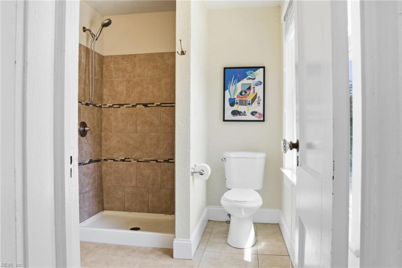 Photo 18 of 28 residential for sale in Norfolk virginia