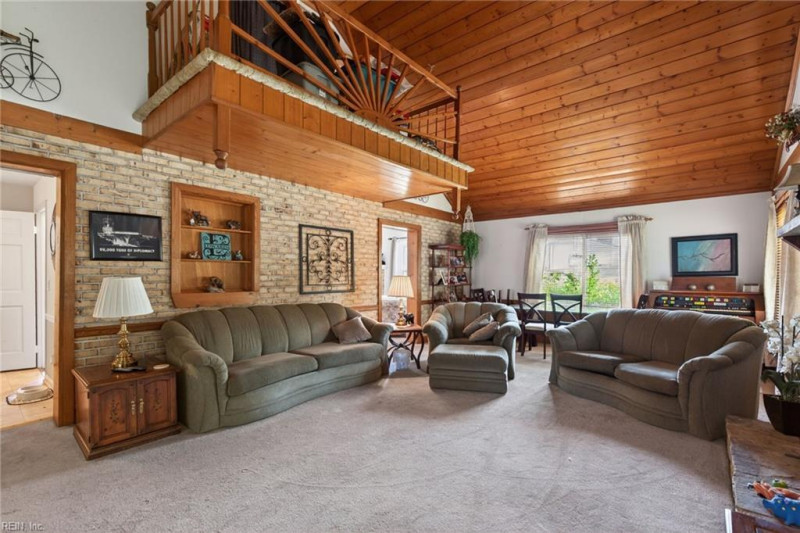 Photo 10 of 38 residential for sale in Chesapeake virginia