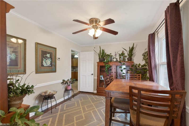 Photo 12 of 38 residential for sale in Chesapeake virginia