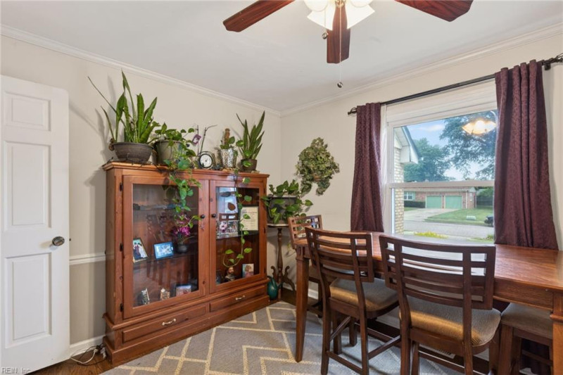 Photo 13 of 38 residential for sale in Chesapeake virginia