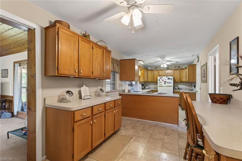 Photo 17 of 38 residential for sale in Chesapeake virginia