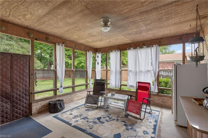 Photo 23 of 38 residential for sale in Chesapeake virginia