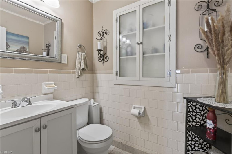 Photo 24 of 38 residential for sale in Chesapeake virginia