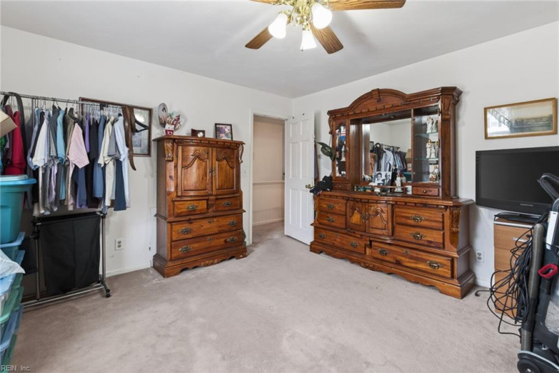 Photo 26 of 38 residential for sale in Chesapeake virginia