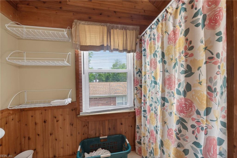 Photo 28 of 38 residential for sale in Chesapeake virginia