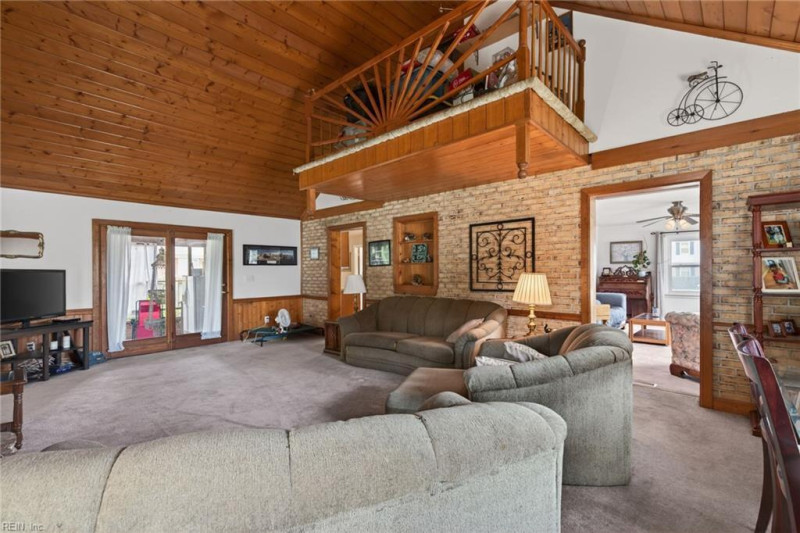 Photo 9 of 38 residential for sale in Chesapeake virginia